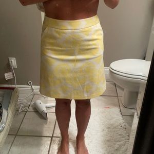 Yellow pencil skirt